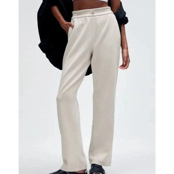 Lululemon Softstreme High Rise Pant Regular in Bone EUC Size 12 $128 - Picture 9 of 9